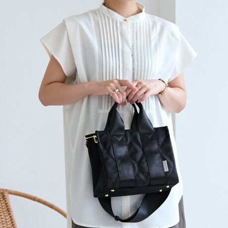 [^:lz-51504]lC̃fUCƂɂĂ@\IɎg悤ɍxiCo[WŐVoꂵ܂B3Dłӂ痧̊̂鍂LeBOfUC̗pB߂Ȃ̂ŌɐH܂ĝւ̕SyĂV_[xgŌ|AȂȂߊ|A莝Ƃ낢Ȏy߂܂BC[̓t@Xi[JȂ̂ŒgیɂȂ邱Ƃ܂Bwʑɂ̓X}zȂǂô̎[ɍœKȉB|Pbg𓋍ڂĂCt@Xi[J߂KvȂ̂|CgłB~jTCYł}`LŎ[Xy[XőpłXNGAtHA5TCYΉBƃ~j}ȃTCYfC[ɂ傤ǂACełBiiC~e[vnhfUCY߂ɂJWAɂgȂĂ܂B yTCYicmjzJF22AꕝF24.5AF20A}`F13Anh荂F12A蒷F32.5V_[~F73-130~5ydʁigjz{/310V_[/130ydlzJFt@Xi[Ft@Xi[|Pbg~2AI[v|Pbg~1OF}OlbgJ|Pbg~1yfށziCTCY͓XuOTCYłB^O̕\LƂ͈قȂꍇ܂Biɂ̍ꍇ܂̂ŗ\߂Byӎzfނ̐A̓̂܂BXł̓[J[疧Ԃœ׌Aȉēx܋lߒvĂ܂̂ŁAXɂ鏤iƂ͈ႢÂ܂B̂gpAȂǂŋCɂȂ͂قƂǊȂȂ܂̂ł܂B􂢂͔Aꂽꍇ͊@ĉBʐ^̏iƎۂ̏i̓uEUɂāAFقȂꍇ܂̂ŁA\߂܂B