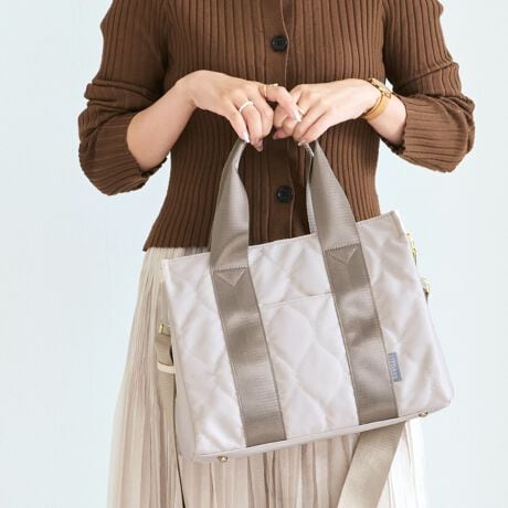 [^:lz-51505]lC̃fUCƂɂĂ@\IɎg悤ɍxiCo[WŐVoꂵ܂B3Dłӂ痧̊̂鍂LeBOfUC̗pB߂Ȃ̂ŌɐH܂ĝւ̕SyĂV_[xgŌ|AȂȂߊ|A莝Ƃ낢Ȏy߂܂Bɂ͎d؂肪Ă3̃Xy[XɕĎ[\Bו̒ʒuRƌ܂̂ŒNłȒPɐڂł܂Bybg{g܂肽ݎP|Ă܂܎[\ILxȎd|PbgtŁuǂsHvȂȂ܂Bɂt@Xi[t|Pbg͊O֏oă{^𗯂߂ƃt^ɂȂAו̊یhł܂BA4TCY܂TCYȂ̂ŒʋΗp̂dobO}}obOȂǗlXȃV[Ŋ􂵂Ă܂ByTCYicmjzJF29AꕝF32.5AF25A}`F14Anh荂F16A蒷F45V_[~F73-130~5ydʁigjz{/420V_[/130ydlzJFXibv{^Ft@Xi[|Pbg~1AI[v|Pbg~3OFI[v|Pbg~1yfށziCTCY͓XuOTCYłB^O̕\LƂ͈قȂꍇ܂Biɂ̍ꍇ܂̂ŗ\߂Byӎzfނ̐A̓̂܂BXł̓[J[疧Ԃœ׌Aȉēx܋lߒvĂ܂̂ŁAXɂ鏤iƂ͈ႢÂ܂B̂gpAȂǂŋCɂȂ͂قƂǊȂȂ܂̂ł܂B􂢂͔Aꂽꍇ͊@ĉBʐ^̏iƎۂ̏i̓uEUɂāAFقȂꍇ܂̂ŁA\߂܂B