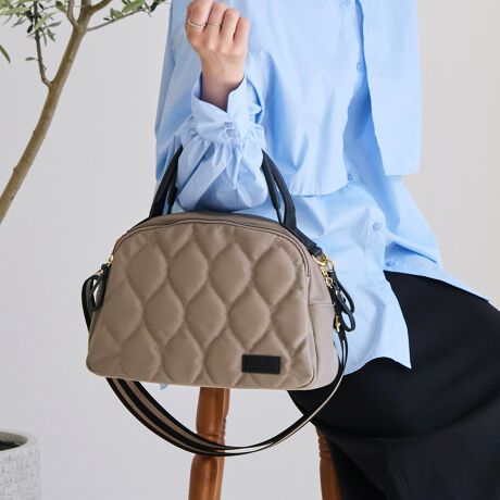 [^:lz-70524]lCobÕfUC@\IɃNAbvv~AV[YBꂽsIfUCLIZDAYSuUrbanvۂ݂̂tHƃU[̃nhŃiCobOǂ莩J^`ɁBrʂ₷nhɎOV_[Ă̂Ō|΂ߊ|ɂĂĂB}`L݌vEetň肵[\ɁB傫߂̃tg|Pbg⃏^b`ŊJłwʃ|PbgȂǎd|Pbg[BiCȂ̂ŉJ̓C˂ȂgByTCYicmjzꕝF30AF21A}`F12.5(tg|Pbg͊܂܂Ȃ)V_[xg~F75-134~3.8ydʁigjz{/390AV_[xg/110ydlzJFt@Xi[CFI[v|Pbg~2At@Xi[|Pbg~1OʁFt@Xi[|Pbg~1AɓɃI[v|Pbg~1wʁF}Olbg{^J|Pbg~1yfށziCAPUTCY͓XuOTCYłB^O̕\LƂ͈قȂꍇ܂Biɂ̍ꍇ܂̂ŗ\߂Byӓ_z{v܂PVCPUȂǂ̃tFCNU[̏iEiCn̏íAfނ̐A̓̂܂BXł̓[J[疧Ԃœ׌Aȉēx܋lߒvĂ܂̂ŁAXɂ鏤iƂ͈ႢÂ܂B̂gpAȂǂŋCɂȂ͂قƂǊȂȂ܂̂ł܂B􂢂͔Aꂽꍇ͊@ĉBʐ^̏iƎۂ̏i̓uEUɂāAFقȂꍇ܂̂ŁA\߁A܂B