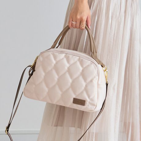 [^:lz-70524]lCobÕfUC@\IɃNAbvv~AV[YBꂽsIfUCLIZDAYSuUrbanvۂ݂̂tHƃU[̃nhŃiCobOǂ莩J^`ɁBrʂ₷nhɎOV_[Ă̂Ō|΂ߊ|ɂĂĂB}`L݌vEetň肵[\ɁB傫߂̃tg|Pbg⃏^b`ŊJłwʃ|PbgȂǎd|Pbg[BiCȂ̂ŉJ̓C˂ȂgByTCYicmjzꕝF30AF21A}`F12.5(tg|Pbg͊܂܂Ȃ)V_[xg~F75-134~3.8ydʁigjz{/390AV_[xg/110ydlzJFt@Xi[CFI[v|Pbg~2At@Xi[|Pbg~1OʁFt@Xi[|Pbg~1AɓɃI[v|Pbg~1wʁF}Olbg{^J|Pbg~1yfށziCAPUTCY͓XuOTCYłB^O̕\LƂ͈قȂꍇ܂Biɂ̍ꍇ܂̂ŗ\߂Byӓ_z{v܂PVCPUȂǂ̃tFCNU[̏iEiCn̏íAfނ̐A̓̂܂BXł̓[J[疧Ԃœ׌Aȉēx܋lߒvĂ܂̂ŁAXɂ鏤iƂ͈ႢÂ܂B̂gpAȂǂŋCɂȂ͂قƂǊȂȂ܂̂ł܂B􂢂͔Aꂽꍇ͊@ĉBʐ^̏iƎۂ̏i̓uEUɂāAFقȂꍇ܂̂ŁA\߁A܂B