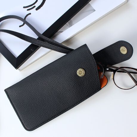 [^:lz-69402]uKlǂHvhI2XgbvtXP[XBKl̋ꏊ߂邱ƂŕhłȂLY≘ꂩĂ郁KlP[XBpɂɃKl|ɂ͈ړ̎ו΂ɂyʂŃ\tgȃP[X߁BobO̒̃Xȃ|Pbgɂ܂܂BZ2^CṽXgbvtŎ|obOɎtȂǃV[ɉĕ֗Ɏg܂ByTCYicmjzF17.5AF9lbNXgbvSF46AaF83XgbvSF24AaF21ydʁigjz{́F46AlbNXgbvF18AXgbvF7ydlzJ[h|Pbg~1yfށzOFvTCY͓XuOTCYłB^O̕\LƂ͈قȂꍇ܂Biɂ̍ꍇ܂̂ŗ\߂B{v܂PVCPUȂǂ̃tFCNU[̏iEiCn̏íAfނ̐A̓̂܂BXł̓[J[疧Ԃœ׌Aȉēx܋lߒvĂ܂̂ŁAXɂ鏤iƂ͈ႢÂ܂B̂gpAȂǂŋCɂȂ͂قƂǊȂȂ܂̂ł܂B􂢂͔Aꂽꍇ͊@ĉBʐ^̏iƎۂ̏i̓uEUɂāAFقȂꍇ܂̂ŁA\߁A܂B