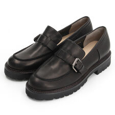 ベルテッドローファー