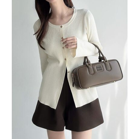 [^:frei091-202]uhFMeiruiCjTCYFM-L(cm)M:g42 32 62 ŏ57 EGXg35L:g45 34 65 ŏ59 EGXg38f:[50%, |GXe28%, iC22%Y: pf:g161cm MTCYpTCY摜łmF̏AB  i摜͎BěpxɂA̐FƈقȂČꍇ܂B Be̓TvigpĂA\̃TCYƂ͎኱قȂꍇ܂̂ŁA\߂B YɂFEfށETCYȂǑقȂꍇ܂B\߂B