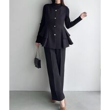 メイル(Meiru)のMeiru　ゴールドボタンペプラムベスト+スラックスset(薄手、裏地なし)