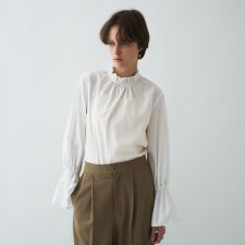 【オケージョン／手洗い可】フリルカラーブラウス