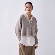 【オケージョン／手洗い可】Vネックペプラムニットカーディガン