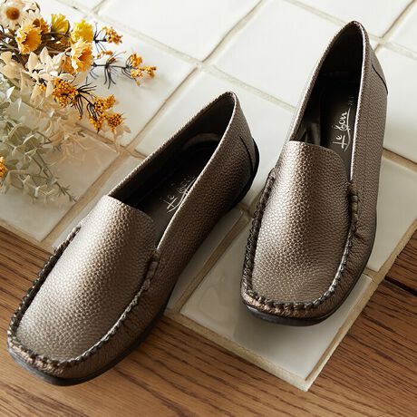 [^:115]sԃfUC炱AyƗSnɂhCrOXb|V[YtyfށzE{vPUU[_炩Ȏ̍iPUU[gpBydlzESnɂӂӂ풆~̃NbVC\[Ə_炩ȐɗDꂽ\[ւ̏Ռ}܂BERۏL͍RۏLdlBC̃,LyAĒ悤KȗSn܂ByRXgptH[}Xz[J[,H꒼Aɂė]vȌoJbgBRXgptH[}Xɂ܂ByfUC,R[fBl[gz1ĂƏd󂷂郂JVhCrOV[YBJWAȗSnŁAɑ劈BǂȃR[fBl[gȂ킸AIVȑo܂B\bNXƃRrl[Vy݂ƂBJWAtF~jR[fɍ킹₷N􂷂DGACełBEȒPŏȂql̂}}ɂIXX1łByLe son/ \zƂ́AtXŁuvƂӖĂ܂BZ̖A₷ƃfUC𗼗ASɋC͂Ƃ̎v߂2015Nɐ܂ꂽuhłB