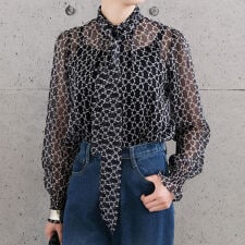 総柄長袖ボウタイブラウス
