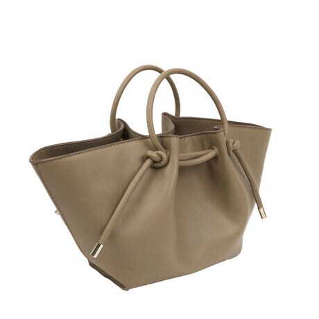 [^:se00051]yʂōׂȃV{̂mbg~fBg[g̏oꂪNɂł锧Ȃ݂̗ǂ_炩Ƒ傫Ȏ[Bނ͕Ď[ł2̓|PbgtłBVvȂIȃfUCR[f̃ANZgɂȂACełB