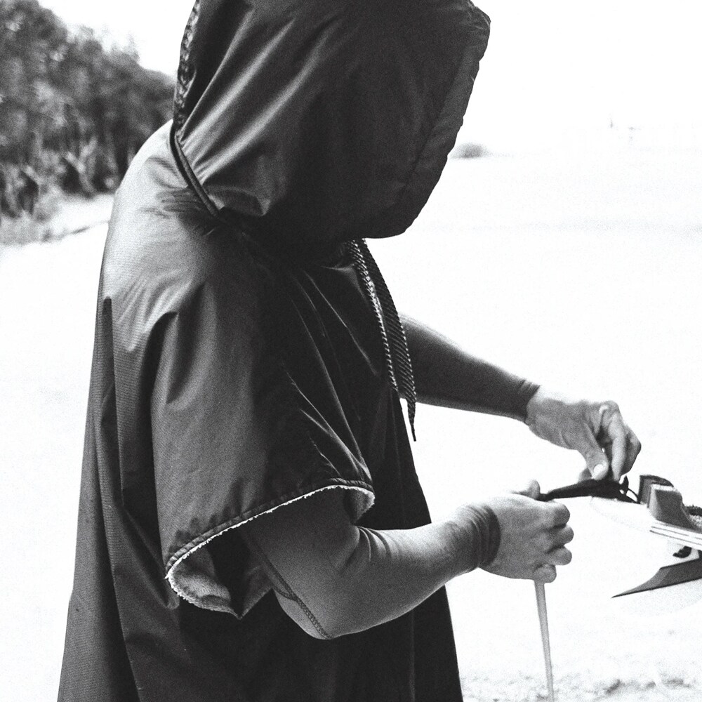 O&E PERFECT STORM HOODED PONCHO｜防水サーフポンチョ | オーシャン