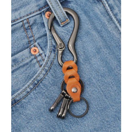 [^:TCY-036]b`őlȕ͋C̓Ȗ؃U[L[OX^CÕANZgɂ҂ȁA傫߃TCỸ_}JritbNڂ䂭A_}JriL[OB̃R[fɃvX邾ŁAObƐVNȃX^CO2FpӁBS̓{gȖ؃U[h̃U[҂ݍ݂ANZgɂȂb`ȃACeBJWAɂ͂A[h؍nALC߂ȂǁALX^CÕANZgɎgACeB^bNCX^C̃ANZgɂ͂ACzP[XȂǂtĂ̃obÕV_[xgɎtăL[z_[ƂĂ̎gp傫߃TCYłA߂Ȃ悢fUCȂ̂ŁAj͂A̕ɂ߂łBPoint 01傫߂̃_}JritbNX^CÕANZgɃsb^ȃ_}JriL[OBVRvgpU[҂ݍ݂悢ANZgɁBPoint 02ghtbVVo[AX^CbVȈۂ̃ubNjbPB̃R[fBl[gObƊiグĂA2FpӁBPoint 03҂ݍ񂾃U[ɂ́A{̋ṽkvAhȖ؃U[hgpBЂƖڂŖ{vƕi`ȕƎȒfp킦̂ő̖́BXgp邱ƂŋNĂ鏝AVȂǂ̌oNωy߂܂BȖ؃U[Ƃ́Ȗ؃U[Ƃ́AȖ؃U[Ђi{̐ElE^i[jv̂ƂłB̖̒ʂAȖ،ɉЂA1937N瑱AV܂̔v[J[łB ṽkvixW^u^j₵vjɐĂAuvAuvvɂȂ܂ŁA20ȏ̍HoĂ܂BwiLQgpĂȂ̂Ől̂ɗD̂|CgBPoint 04ƂX^CO^bNCX^C̃ANZgɃIXXB傫߃TCỸ_}Jrixg[vɎt₷dlBPoint 05傫߃TCYŎt₷AL[z_[ƂĎgpۂobO̒ł₷TCYBJMtăL[z_[ƂāACzP[X`[tăobÕV_[xg[vɎt\BPoint 06厖ȌȂǂtA3̃iXJB^b`ŒE\łBgpJɐꂽA㎿ȃkvgpL[z_[łBv̓~j}X^C̒ԃACeIɎ̂Ȃ̂ŁAvȂł͂̃GCWOy݂łBL[z_[ƂĂobO̒Ō₷AobOxg[vɎtۂ̃ANZgɂȂĂ܂Bxg[vɎtۂ́APig͂ACzP[XA`[ȂǁAACeŃX^COy߂܂BYEfB[XȂWF_[XACeȂ̂ŁAv[gMtgɂIXXłI@Jri{́cF7.5cm/F4.0cm/iXJ܂ށcF14.0cm/fށFS/vFȖ؃U[/dʁ75O/Y{/