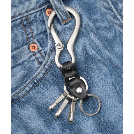 [^:TCY-036]b`őlȕ͋C̓Ȗ؃U[L[OX^CÕANZgɂ҂ȁA傫߃TCỸ_}JritbNڂ䂭A_}JriL[OB̃R[fɃvX邾ŁAObƐVNȃX^CO2FpӁBS̓{gȖ؃U[h̃U[҂ݍ݂ANZgɂȂb`ȃACeBJWAɂ͂A[h؍nALC߂ȂǁALX^CÕANZgɎgACeB^bNCX^C̃ANZgɂ͂ACzP[XȂǂtĂ̃obÕV_[xgɎtăL[z_[ƂĂ̎gp傫߃TCYłA߂Ȃ悢fUCȂ̂ŁAj͂A̕ɂ߂łBPoint 01傫߂̃_}JritbNX^CÕANZgɃsb^ȃ_}JriL[OBVRvgpU[҂ݍ݂悢ANZgɁBPoint 02ghtbVVo[AX^CbVȈۂ̃ubNjbPB̃R[fBl[gObƊiグĂA2FpӁBPoint 03҂ݍ񂾃U[ɂ́A{̋ṽkvAhȖ؃U[hgpBЂƖڂŖ{vƕi`ȕƎȒfp킦̂ő̖́BXgp邱ƂŋNĂ鏝AVȂǂ̌oNωy߂܂BȖ؃U[Ƃ́Ȗ؃U[Ƃ́AȖ؃U[Ђi{̐ElE^i[jv̂ƂłB̖̒ʂAȖ،ɉЂA1937N瑱AV܂̔v[J[łB ṽkvixW^u^j₵vjɐĂAuvAuvvɂȂ܂ŁA20ȏ̍HoĂ܂BwiLQgpĂȂ̂Ől̂ɗD̂|CgBPoint 04ƂX^CO^bNCX^C̃ANZgɃIXXB傫߃TCỸ_}Jrixg[vɎt₷dlBPoint 05傫߃TCYŎt₷AL[z_[ƂĎgpۂobO̒ł₷TCYBJMtăL[z_[ƂāACzP[X`[tăobÕV_[xg[vɎt\BPoint 06厖ȌȂǂtA3̃iXJB^b`ŒE\łBgpJɐꂽA㎿ȃkvgpL[z_[łBv̓~j}X^C̒ԃACeIɎ̂Ȃ̂ŁAvȂł͂̃GCWOy݂łBL[z_[ƂĂobO̒Ō₷AobOxg[vɎtۂ̃ANZgɂȂĂ܂Bxg[vɎtۂ́APig͂ACzP[XA`[ȂǁAACeŃX^COy߂܂BYEfB[XȂWF_[XACeȂ̂ŁAv[gMtgɂIXXłI@Jri{́cF7.5cm/F4.0cm/iXJ܂ށcF14.0cm/fށFS/vFȖ؃U[/dʁ75O/Y{/