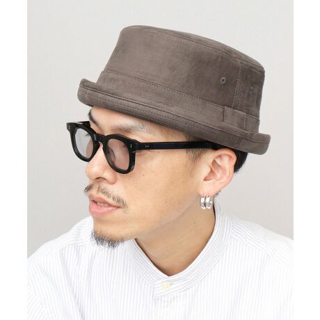 [^:RBN-077]ƂƂlȕ͋CoIXG[h|[NpCnbgCMX̗u|[NpCvɌڂĂ邱ƂꂽÕ|[NpCnbgB~`ŃgbvȃNEɁAM̌̂悤ɏɂȂu킹VGbgB炩ȋNъ̃XG[his[`XLjfނgpĂ̂ŁAƂƗl͋̕CoĂ܂B܂nbgɔ׃JWAɍ킹₷̂ŁANVJȃLC߃X^CAJWASʂ܂ŁALX^CɃ}b`Ă܂BVvȃX^COɂATbƔ邾ŁAlȂȂꊴoĂ֗ACeBPoint 01~`ŃgbvȃNEɁAM̌̂悤ɏƂȂu킹VGbg̃|[NpCnbgBPoint 02\nɂ́Å̂щH̃XG[hs[`XLngpB炩Œĝ݂Nъ́BPoint 03nɂ́ATbƂG̖100ngpBĂȂɌXgCv̗nAו܂ŔȂfUCBPoint 04̃Xx̖ʃt@Xi[tAWX^[ŁAtBbg̒߂\BPoint 05NE͒ǂ[߂ŁAŜSnBpԃACeł|[NpCnbǵAl̃JWAX^CƂQłBNE̐cnďȂĂ̂ŁA_炩ASn悢tBbgBƂƂXG[h̐n͗͋CŁAVcWPbgȂǁALC߂ȃX^COɂATVcȂǃtȃX^COɂL킹₷łBnbgłȂA܂nbgC킸₷̂|CgBbɂȂĂA̓̃v[gMtgɂ߂łBTCYt[TCYiTCY߃AWX^[tj/@F58.5 cm/΁iOjF2.0cm/΁iEjF1.5cm/F10.0cm/fށ{́F|GXe90%A |E^10/nF100/Y