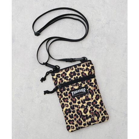 [^:TCY-031]Ԃ犴oło|gTHRASHERV_[|[`hẼXP[^[lĈuhgTHRASHERiXbV[jh̃}`lbN|[`BRpNgȃTCYŁAŒ̕KiĂo|ɂ҂̃ACeBV[킸g₷VvȃubNƁAt@bVEŒNĂԃfUC̃Ip[h2fUCB[Xy[X͑傫߂̃X}z܂g̗ǂeʁBׂACeU炩炸AڂĎ^т\ȃ|PbgO2ӏɔzuBƂ₨UɎԂło|͂AX^CÕANZgɂgACełBPoint 01Œ̏[\ȃ}`lbN|[`Bʂȑ킬VvȃubNƁACpNgQȂ瑽lȃX^Cɍ킹₷Ip[h2fUCpӁBACRjbNȃuh^O|CgɁBPoint 02C[Xy[X́A傫߂̃X}[gtHyɎ܂TCYBt@Xi[tł̂ŁARpNgEHbg⌮Ȃǂ̋Mdi܂ĂSPoint 03tgɂ́At@Xi[|PbgzuBbvEږȂǁAU炩Ă܂ȍׂACe̎[ɕ֗BPoint 04wʕɂ́A[̂I[v|PbgzuBpXP[XȂǁATbƎoACe̎[ɕ֗BPoint 05et@Xi[ɂ́Ah[R[h̃Wbp[^utŃX[YɊJ\BPoint 06V_[Xgbv́AAWX^[tŒ̒߂\BȒPɎOôŁAobOCobOƂĂg܂Point 07fނɂ͌yʂőϋvɗDꂽA|GXe̗pB݂̂A^tȎ́BgpVvȃX}zV_[|VFbgłBX}[gtH⎩KvȂ̂ŏɂ܂Ƃ߂̂ŁAgyɓɎgACełB傫߂ȃX}[gtHĂ]TTCYȂ̂ŁApXP[X⌮ȂǂāAƂ܂ł̊OoȂǂɂ҂BVvȃfUC̃YEfB[X킸g郆jZbNXACeȂ̂ŁAv[gMtgɂIXXIXybNFt@Xi[/O|PbgFt@Xi[|Pbg~1, I[v|Pbg~1/@F12.5cm/F18.0cm/V_[XgbvF~130.0cmiŒj/fށ|GXe/dʁ70O/Y/