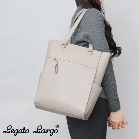 [^:LFC-166]ڂ@\PCX[utA4g[gobOu炵gȂobOv RZvǵgLegato LargohAlڂȂ̂ɁA@\[͂˔c^g[gobOoBA4TCYyɎ܂AigɒxǂTCYB13C`܂őΉPC[|Pbg⏬ނ̎[ɕ֗ȃt@Xi[|PbgȂǂĂ̂ŁAו̏Z߂āALCɎ[\BVvȃg[gobÓAe[NݑΖȂǂPC̎^т̑Љl͂̕AƂu`Ȃǂŕi^ubg^ԂƂ̑wɂ҂ȃACeBPoint 01𐶂ƋPĂguCgobOhV[ÝAVvȏc^g[gobOB悭򊴂̂鐶nƁAɎ{ꂽS[h̃p[c̉؂₩ȑlȕ͋ĆBPoint 02\nɂ́A炩ȎG̍vgpB̂AƂŁA^ꂵɂ̂|CgBPoint 03C[Xy[X́AiȃTCYȂA4TCYۂ[\B}`ƂĂ̂ŁA`{bNX⃁CN|[`ȂǁA΂וPoint 04C[Xy[Xɂ́Am[gPC^ubg̎[ɍœKȃNbV|PbgƁAׂACe̎dɕ֗ȃt@Xi[|PbgBNbV|Pbg13C`܂ł̃m[gp\R[\BE^NbVŁASĎ^тł܂BPoint 05Ԍ́At@Xi[dlB[[܂ő傫Ĵŉוoꂵ₷Alߍł܂Ă܂܂Point 06tgɂ́At@Xi[|PbgzuBnJ`eBbVȂǁATbƎoACe̎[ɕ֗Bt@Xi[ɂ́AU[fނgptB₷AX[YɊJ\Point 07obOO̗TChɃI[v|PbgB܂ݎP{gނ̎[ɕ֗BPoint 08nh́AobOƓngp炵fUCB|₷悤ɒ߂̐݌vBPoint 09obO̒ꕔɐcނĂ̂ŁA莩̂|CgPoint 10obOʂ́hLegato Largoh̑fSCȂ|CgBSƊeɎgpĂp[c̓S[h̃J[OŃb`ȕ͋CɁgpƂVGbgfUCȂ̂ɁAڈȏ̎[͂łBWPbgZbgAbvAs[XȂǂ̃LC߃X^CAfjɔTȂǂ̃JWAX^Cɂ܂ŁAg₷VvfUCȂ̂ŁAIItpŎg܂Bʋ΁Eʊw̃^E[Xɂ͂Ax̂o|◷sȂǕLV[Ŋ􂵂Ă܂B؂ȕւ̃Mtgv[gA̓ɂ߂łXybNFt@Xi[/O|PbgFt@Xi[|Pbg~1, I[v|Pbg~2/|PbgFNbV|Pbg~1, t@Xi[|Pbg~1/@㉡F25.0cm/ꉡF26.0cm/F35.5cm/ԌiNbV|PbgjF23.0cm/}`F9.5cm/nhF54.0cm/fށ|E^iPUj/dʁ565~610O/J[ɂďdʂɎ኱̍܂B/eʁ9bg/Y