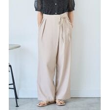 【mil (ミル)】アシメデザイン タックワイドパンツ