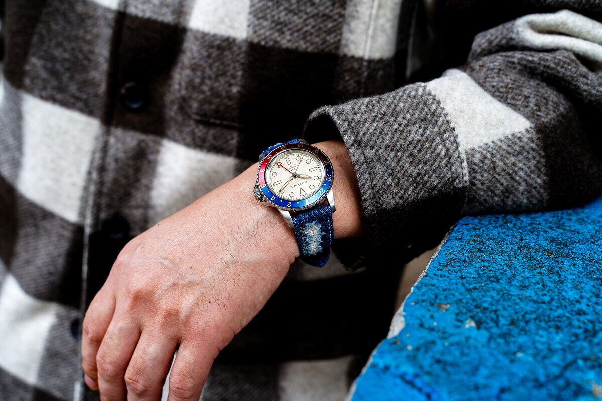 [}C]OUTLINE AEgC GMT 1960ymove胂fzYK20244-2PEWH-CD/AEgCiOUTLINEj