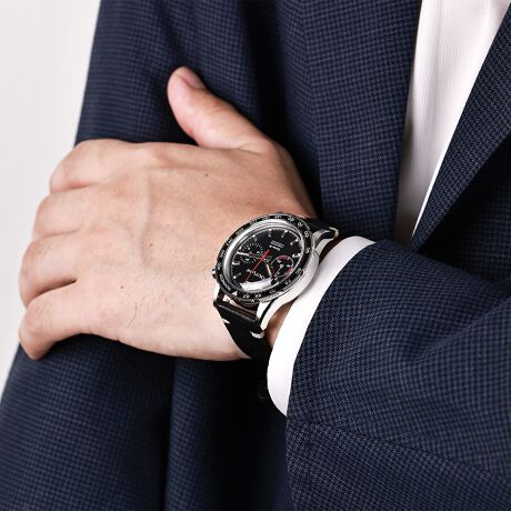 [^:YK20255-3BK]1NԂƂȂ܂̐VfUCgV[YIVh1N̊JԂoĂ悤₭BfUC̃`[tƂȂ̂̓[^[X|[cS1970NɐlC𔎂[VONmOtEIb`łB̓IȕՃfUCȂ70N炵IȃfBe[ɂȂ肱ĊJ܂B̃f̓ubÑg[ō\ꂽN[ȃfłBgI^ChƁg[h̔iłB50N炢ov̂悤ȃBe[WČĂ邽߁AfUĈ͎咣̂́AǂĂđlۂ͋CoĂ܂B̂߃NmOtƂX|[cnfłȂAWPbgX^Cɂ킹₷ArWlXV[̃t@bVACeƂĂy߂܂Bۏ؏ɂĕۏ؏͂グؖƍĕۊǂĂ܂悤肢܂BC̍ۂ́Aۏ؏Ƃグؖ킹ĂoB