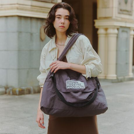 [^:RBB-237]BROWN THEATRE PRODUCTSSALON de Ruban.̏ƂȂR{iaB_炩fނƃVvŖÔȂfUCBVFAgyjZbNXɎgACeȂ̂ŁAFXȃt@bVɍ킹邱ƂłD́Bdl@b}Olbg{^JFt@Xi[|Pbg~1bV|Pbg~2OʁF}Olbg{^|Pbg~1wʁFt@Xi[|Pbg~1