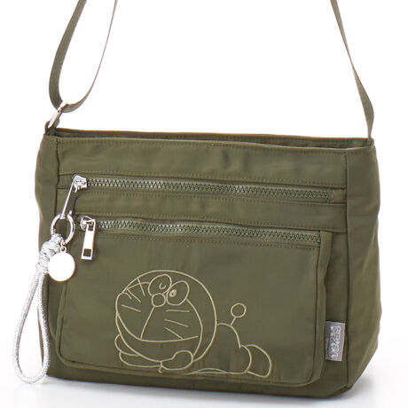 [^:SRA-272]SALON de RUBANƃhɂXyVACeoyʂȃiCV_[obOɃh̎hJIVvȂh̉炵\Ă܂OʂƔwʂɌvS̃|PbgAɂ̓t@Xi[|Pbgƃ{gz_[tĂ@\ʂ[TCYbW26~H20~D11.5cmdʁF300gV_[F70`135cm(O)dlbt@Xi[JFt@Xi[|Pbg~1{gz_[~1OʁFt@Xi[|Pbg~2wʁFI[v|Pbg~2SALON de RUBAN / T h @gAȂ鎩ɂȂhłȂ@\ǋB㎿ȑfގgŌyʊɂĂ܂B11肪܂ACeŃ[h[u𑝂₵Ăy݂ĉB𖲒Ɂ@lɃTvCY𐢊Eɂ1l̓ʂȂȂցB