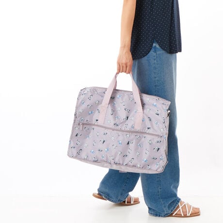 [^:DOR3-009]hƂ̒Ԃ𑍕ŎU΂߂܂肽݃{XgobO܂肽ݗsōLĎgAX[cP[XɃZbgAbvĎgo܂V_[xgtĂ̂ŁA|Ȃǂo܂܂肽ݎ̑OʂɃfUCĂ2112̓h̒aNł2112N`[tɂĂ܂TCYbW45~H30~D18cm܂肽ݎ[F19~22~3cmΉTCYFB4dʁF410g蒷F42cmV_[F76`133cm(O)dlbt@Xi[JFt[|Pbg~2OʁFt@Xi[|Pbg~1wʁFt@Xi[|Pbg~1ʁFt@Xi[|Pbg~2L[ZbgAbv