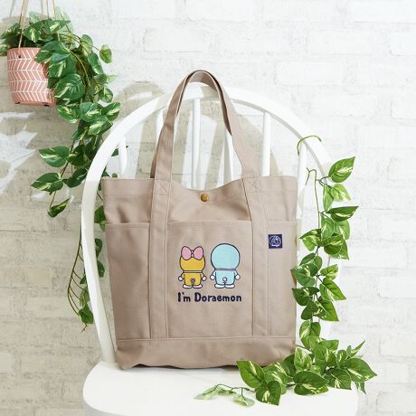 [^:DOR4-003]ʂɃh̎hJ炵g[gobOB4TCY܂g[gobOO|PbgtĂ̂ŃTbƎoĂ̂ɕ֗ɂ݂͒|Pbg1tĂ܂TCYbW30~H33~D10.5cmΉTCYFB4dʁF440g蒷F48cmdlb}Olbg{^JFt[|Pbg~1OʁFI[v|Pbg~3wʁFI[v|Pbg~3