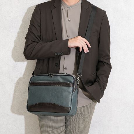 [^:KSN025]ƂoɒxV_[obOnhtĂ̂ŁAV_[łȂnhX^CŎgp鎖o܂OʂƔwʂɃ|PbgAC[̓}`LƔ}`̓wȂ̂ŁA[͂ob`łWPbgX^Cł킹₷LC߂ȃfUC