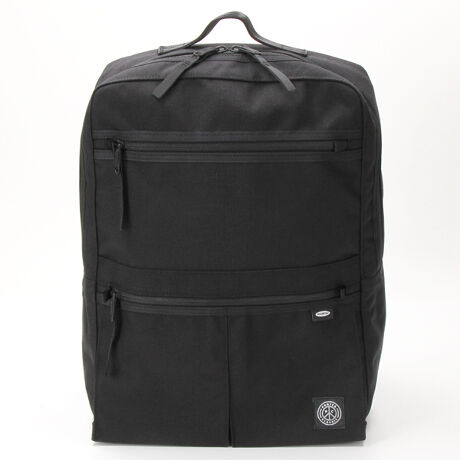 [^:PC-050-2111]j[grWlXbNj[AVvȃfUCȂA|Pbg̐[ĂAp\R[ł|bPbgĂ܂B̓C[̔wʂPCׂ̃pbhǉAt@Xi[𗎂FɁAwɂ镔bVɕύXĂ܂Byl̖ BUSINESS RUCKSACKz{̂ɂ̓R[fiC1000fj[gpBR[fiC͒ʏiC7{̋xACȂǂɂfނłB́uNewton/j[gvrWlXbN̓VvȃfUCȂA|Pbg̐[ĂAp\R[ł|PbgĂ܂Bj[gIWiXgbv̂ŏdוAʋ΂oŒԃobOrWlXV[ł͑̊dyłA⍘ɂȂǂɂDobOƂȂ܂By15C`̃p\R闊zC[̔wʂPCׂ̃pbh܂Bő15C`̃p\R[\łBeʂ18LƏނt@CȂǂ]TēAj킸D]Ă`łByg₷tg|Pbgztg|Pbg͐[30cmAɂ͏̃|Pbg2tĂ܂BɎoނ̎[ɍœKłByV[I΂ȂSMART STRAPzuBUSINESS RUCKSACK Mvł́uSMART STRAPv̗pĂ܂BNAʖ킸ɂ܂肪ǂTCYłBOŗ߂n[lXxgĝɃtBbgYh܂By{̐Elɂ钚JȖDzXgbvtɊւĂxōꂽiCe[vŕ⋭ĂAgpĂt@Xi[͊肪ǂA̗D{RCt@Xi[gpĂ܂BCt@Xi[̓_uXC_[t@Xi[ƂȂAJ傫AEǂ炩łו̏oꂪ₷ƂȂ܂ByBUSINESS RUCKSACKȂł̗͂̂hJz̐ʒAt@Xi[ɎhJ̃ANZg܂BVvȖ{̂Ƀ|Cg鎖ŁA\_炩Ȃ