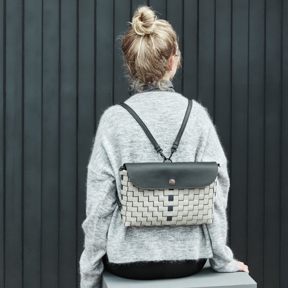 ハンデッドバイ（Handed By）/Handed By ショルダーバッグ 限定デザイン UPTOWN 手編み Handed By ショルダーバッグ 限定デザイン UPTOWN 手編み