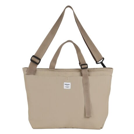 [^:475540]yfUCz莝E|E΂ߊ|3waydl̃g[gobOłB߉\ȎƎO\ȃV_[XgbvŁAX^CȒPɐ؂ւ܂BvX`bNpTCN|GXefނgpĂ܂BJVłSȝH{Ă܂BC[́Ag₷召̃|PbgtĂ܂BpbgPC|PbǵAő14C`܂ł̃m[gPC[\łBC[ɂ̓{gz_[tĂ܂BOʃ|Pbg̓ɃL[NbvtłBwʂɂ͋Mdi[ɍœKȃt@Xi[|PbgtĂ܂ByXybNzTCY/43~s13~29cmPC[|PbgF31.3~s1.6~22.1cmő14C`̃m[gPCɑΉd/480ge/7.5Le/1ގ/100PETTCN|GXeY/ω׏d/6kgyuhzhellolulu(n)́A2005Nɍ`Ő܂ꂽobOuhłBuVvŁAyAg₷vobOŎlyƂRZvǵwCarryHappinessxƂuhbZ[Wɂ\Ă܂BgllľۗȂAyNGCeBreBɂӂꂽւƓĂAȗ\҂uhłB