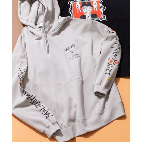 (What it isNt)ART BY MARKGONZALES / (bgCbgCYg) A[goC }[NSUXVXEFbgoꁟsakiyamaR{BIGVGbgOtBbNvp[J[łBOtBbŃA(What it isNt)psakiyamaIWiŕ`낵OtBbNɂȂ܂BtǵAMARK̃OtBbNœxXoꂷs[XC[WfUCɁBobNsakiyamãOtBbNMARK炵z̃OtBbNMIXR{̂ACeɎdグĂ܂BfUC|CgƂsakiyama`낵S𗼑ɔzu܂BysakiyamazCXg[^[BЈ̖T2017NSNSŃCXgJA2019Nt[X̃CXg[^[֓]EBCXgAj[VMV̂قAObYApR{ȂǕLB_[NœŋC܂񂾑ޔpIȐEςBy(What it isNt)ART BY MARKGONZALES / (bgCbgCYg) A[goC }[NSUX z2001NXg[gA[gCxgwuntitled2001xɂ킹ă[XꂽCDAowiWhat it isNtjxB}[NESUXƃg~[EQR{guerrero y gonzalesƂĔMA[gvWFNgBwiWhat it isNtjx̃v[V̂߁A}[NESUX̃A[g[N𒆐SɃfUCꂽiłB