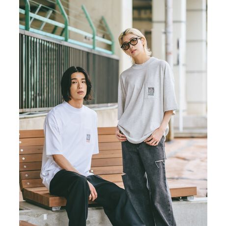 OUTDOOR EXCHANGEZEROSTAIÑR{TVcoꁟu݂̖ڗɂTVcvZEROSTAINƂ̃R{TVcBn̕\ɈقȂH{ƂŁAW~ʓIɖh~AW~CɂKɉ߂Ƃł܂Bn\ʂɂ͂͂H{ĂAɂĊn̕\ʂɕオɂȂ܂BāAɐڂ闠ʂɂ͋z̉H{Ă܂B̉HɂĊfzAɉKȏԂۂƂł܂Bɕ\ʂ͐̉iW[XR[q[jtɂA₷hʂƁAUVJbg̋@\ĂA@\ʂ[Ă܂BZEROSTAIN̋@\OUTDOOR EXCHANGE炵I[o[TCYVGbg̃fUC̗pBʏZEROSTAINɂ͂ȂbNlbNdlŁA[tƃuhS||Pbg֎hJAR{炵dグ܂ByOUTDOOR EXCHANGE/AEghAGNX`FWz1983NɃAJACmCBVJSŒaAEghAuhBAJ̑3召ʔ̓ẌłA1872NnƂMONTGOMERY WARDiS[[hj̃XgAuhƂăX^[gB̗sƂăJWAAEghAu[ɍ킹ĒaByZERO STAIN/[XeCzV[YÑ[XɂāAXɃs[^[𑝂₵ĂW~ڗȂ@\ɓACe"ZERO STAINi[XeCj"V[YNɓoB[ZERO STAIN͐n\ʂH邱ƂŁA݂oɂAnʂɋzH{ĂAgUʏ̐n葁ʂ܂BŃAԐlC̃fUCE^̏iZERO STAINH{ōV[YoG[VLxȃ[XBNqbgԈႢȂ}XgACełB