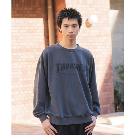 THRASHER/XbV[VXEFbgoꁟ360g̃wr[EGCgуXEFbgɁA}KWSꂽuTHRASHERƌ΃Rv1Agh̃sOgHŖt1BJ[OꂽSƁABe[W{fB̎▭Ƀ}b`Ă܂ByR[fBl[gz{fBJ[ɂč킹R[fBl[gLXLj[pcAe[p[hpcAzCgpcAVFtpcAJ[SpcAXP[^[pcȂǑIԃACeŃghCɍ܂BAE^[ɂ̓iCWPbgAR[`WPbgAX^WȂǂ킹ƃXg[ĝ钅ȂBCi[ƂĒpۂ̓`FbNVcJ[fBKAJbWŠyAE^[Ȃǌy߂̉HD킹R[fXXB̓Xj[J[͂Aꂩ̋G߂̓X|[cT_AX|[cMIXō킹ƈCɑuȃC[WvXłATRbVA{fBobOAXNGAobNAoPbgnbg⃍[Lbv̏ނ̑gݍ킹ł̓W[syV[ł􂷂B܂AG߂킸ɃlbNXuXbg̃ANZT[̃vXIdvŃR[fBl[g̃ANZgƂȂAȂꊴo闧҂ɂȂĂBjZbNXŒpł̂ŃJbvR[fFlm̃yAR[fɂœKByTHRASHER/XbV[zXP[^[ȂPx͓uh1981NɃXbV[E}KW琶܂ꂽuhBTtVXREric SwensonAFausto VitellonČ킸ƒmꂽUSA\XP[g{[h厏THRASHER MAGAZINEBG̊sɗ܂炸̃uhƂĂ̒nʂ͐E̎҂̊ԂŊmł镨ƂȂĂBXP[g{[h̘gɂƂꂸEFAAA[g[NAbNÃXChX|[cEɒuĂ̓Ǝ̐Eς͂킻̎̃TuJ`[̑㖼ɂȂĂƌĂߌł͖B