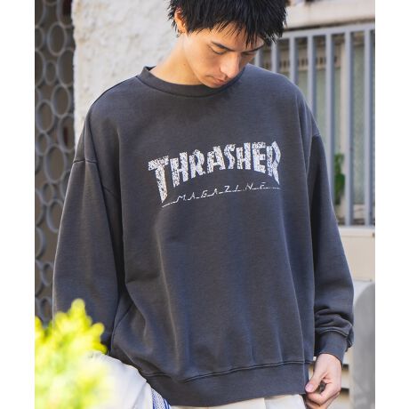 THRASHER/XbV[VXEFbgoꁟ360g̃wr[EGCgуXEFbgɁA}KWSꂽuTHRASHERƌ΃Rv1Agh̃sOgHŖt1BJ[OꂽSƁABe[W{fB̎▭Ƀ}b`Ă܂ByR[fBl[gz{fBJ[ɂč킹R[fBl[gLXLj[pcAe[p[hpcAzCgpcAVFtpcAJ[SpcAXP[^[pcȂǑIԃACeŃghCɍ܂BAE^[ɂ̓iCWPbgAR[`WPbgAX^WȂǂ킹ƃXg[ĝ钅ȂBCi[ƂĒpۂ̓`FbNVcJ[fBKAJbWŠyAE^[Ȃǌy߂̉HD킹R[fXXB̓Xj[J[͂Aꂩ̋G߂̓X|[cT_AX|[cMIXō킹ƈCɑuȃC[WvXłATRbVA{fBobOAXNGAobNAoPbgnbg⃍[Lbv̏ނ̑gݍ킹ł̓W[syV[ł􂷂B܂AG߂킸ɃlbNXuXbg̃ANZT[̃vXIdvŃR[fBl[g̃ANZgƂȂAȂꊴo闧҂ɂȂĂBjZbNXŒpł̂ŃJbvR[fFlm̃yAR[fɂœKByTHRASHER/XbV[zXP[^[ȂPx͓uh1981NɃXbV[E}KW琶܂ꂽuhBTtVXREric SwensonAFausto VitellonČ킸ƒmꂽUSA\XP[g{[h厏THRASHER MAGAZINEBG̊sɗ܂炸̃uhƂĂ̒nʂ͐E̎҂̊ԂŊmł镨ƂȂĂBXP[g{[h̘gɂƂꂸEFAAA[g[NAbNÃXChX|[cEɒuĂ̓Ǝ̐Eς͂킻̎̃TuJ`[̑㖼ɂȂĂƌĂߌł͖B