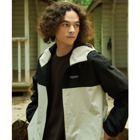 yhXgb`̋@\fށBϐ͋ق10,000mmzQ̝\ˑR̉JɂȂDꂽHBAEghAłȂA^E[Xł􂵂܂B͂Ȗh₽VbgAEgẢL[vBtH̃AEghA~̃COɂœKłBϐ10,000mm̍hԂ̉JłSBƉJ͂AhCɕۂ܂BX^CbVȃfUCVvŐꂽfUĆAAEghAV[łȂigɂ҂BKȒSnyʂœ₷AԂ̒płKBȕɂ߁InCLOALvȂǁAAEghAvy݂}ȓV̕ωɂΉhEh̍AE^[TĂ^E[Xłg邨ȃ}Eep[J[~̃}Eep[J[ꒅŁAǂȓVɂSăAEghAy߂܂IЈxAB