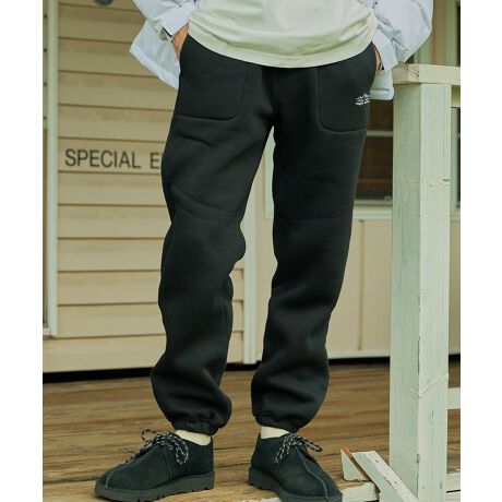 RAGGED MOUNTAIN/Mbg}EeV엠{Apcoꁟꂩ̊G߂ɑ劈􂷂闠{AXEFbgpcBSʂɂӂ_炩{AfނgpAQ̒gƗDG肪͂łBƂĂ͂AƂOoUɂ҂BVvȃfUCŁAǂȃgbvXƂ킹₷\ACełB{AdlłgAƂKȗSnłBEGXg̓S{RtŃTCYȒPBƒłłĂyŁAh΍͂Ńob`BKɉ߂ꖇAЂ̓~̃[h[uɉĂ݂ĂByR[fBl[gzE@\AAEghAEFAƂĂ͂ }CR[fBl[g⃊bNXEGAƂĂgACeBEIXXR[fBl[g̓I[o[TCỸgbvX킹ăbNXĒpJWAEGA[ƂăX^COX^CIE̓Xj[J[ŃrbOVGbgTVcAOR[gAMA-1Ap[J[Ȃǂƍ킹ƃ^E[Xɂ݂܂BEYڃgbvX̊OACeƎ̂IXXłByRAGGED MOUNTAIN/Mbg}EezAJ̃j[nvV[BC^[o[ɂ1978NɑnƂ̃AEghAuhBnƂ猻݂܂ŃNC}[̂߂ɃAJɂăApEMA̔Ă܂B{ł90N㔼00NɂāÃC|[gVbvZNgVbvɂĐlC𔎂Ă܂B2024N{IWi悪VɃX^[g܂BfUCETCYXybN{ɍĐ݌vAuhS{IWiɃAWBAEghAuhȂɂg₷fUCƉKȐ𑗂菕ƂȂ鍂@\LiQłB