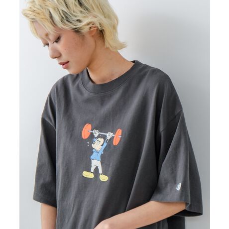 DISCUS/fBXJXDisneyRNVoIꖇƕ֗ȎgbvXVvȂ݊̂LN^[TVcBACRjbNȃLN^[fUC̓R[fBl[g̎ɁR{[VȂł͂̃fUCʊvXAgɒľX^Cۗ܂B{fB̓VvȐ݌vŗlXȃR[fBl[gɓ݂₷AƂVGbgŃtȑɂꂽ͋C^܂BFBJbv̂R[fɂ҂Ȓ邾ŋCACełB