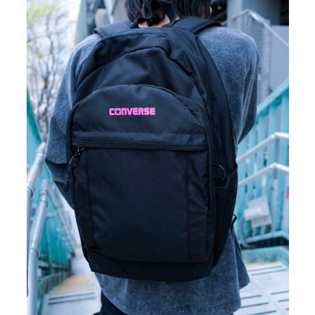 CONVERSE/Ro[XzA̒ʋΒʊwɂ҂ȃobNpbNoꁟVvȃubÑfUCŁAS̃J[FႢȂ̂|Cg̃ACeBSł肰ȂoÃR[fBl[gI΂Ȃ́Oɂ|PbgLxȂ̂ŁA܂܂ƂX}[gtHpXP[XȂǂɎo܂B|GXe100Ȃ̂ŐɂAJ̓SB11.6-12.1inch܂őΉPCX[u