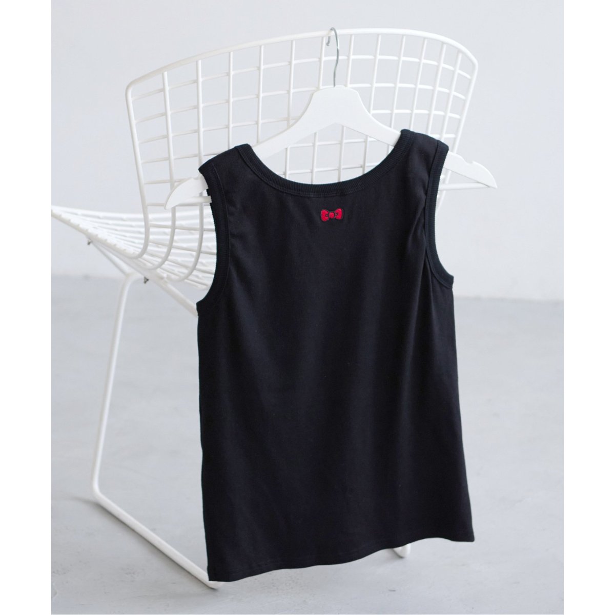 【AIR SPACE】Hello Kittyコラボ ショート丈タイトトップス AIR SPACE】Hello Kittyコラボ ショート丈タイトトップス (AIR