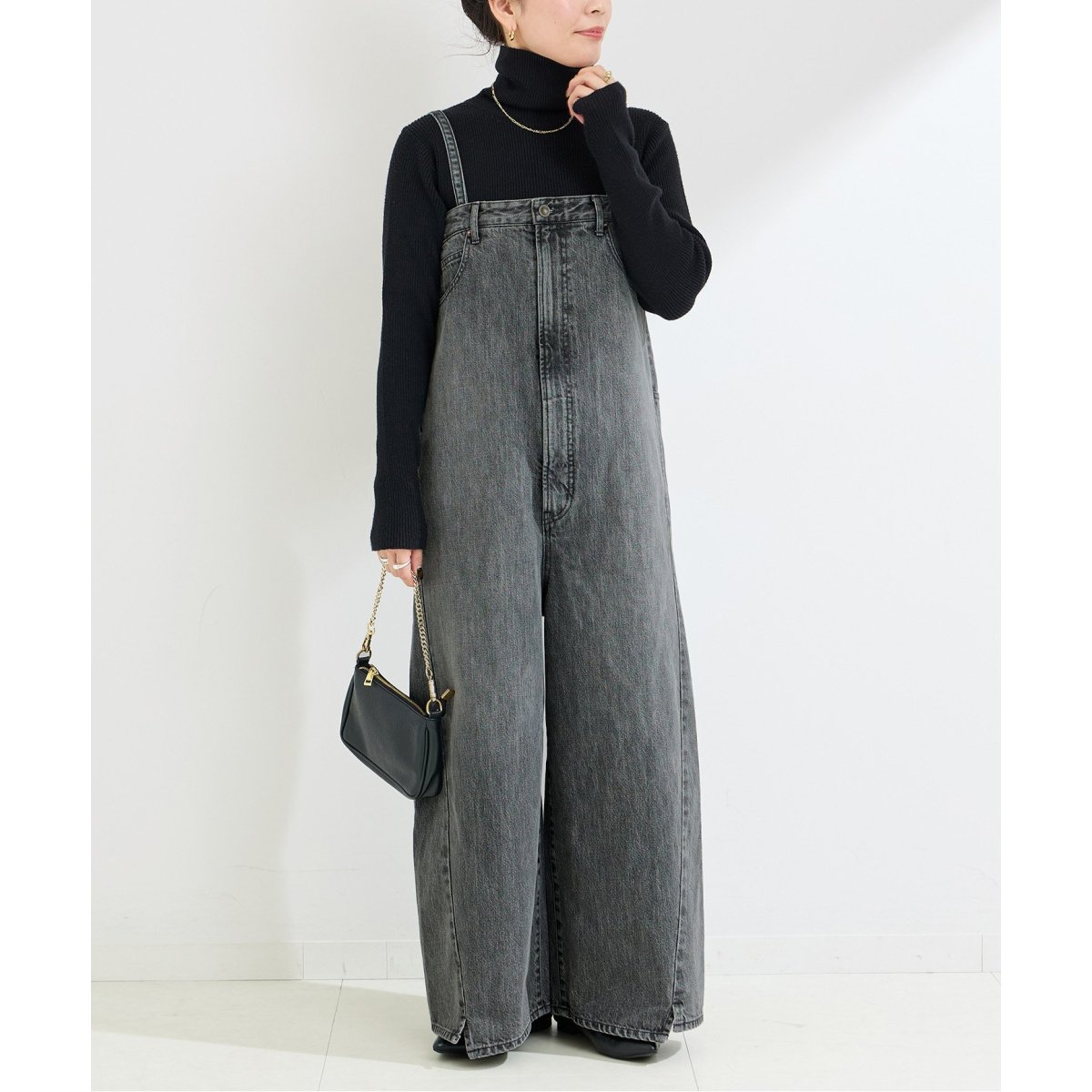 デュ ジュール Vネック　デニム　サロペット　ベーセーストック B.C STOCK サロペット オーバーオール DU JOUR/デュ ジュール V