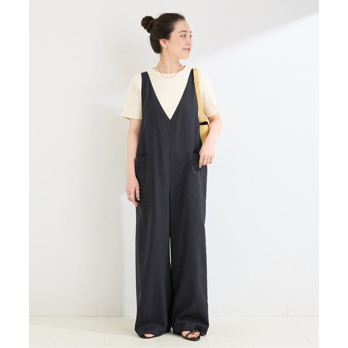 デュ ジュール Vネック　デニム　サロペット　ベーセーストック デュ ジュール Vネック デニム サロペット ベーセーストック