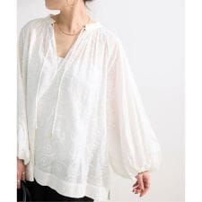 ウォッシャブル / 刺繍スキッパーブラウス