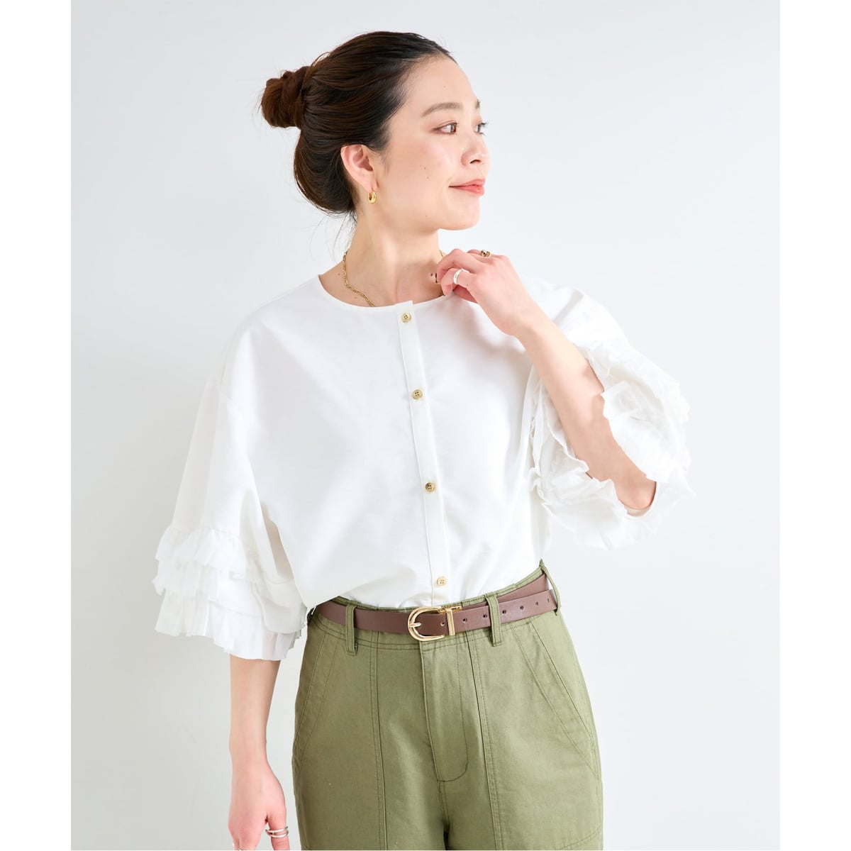 4/12までAsahii様取り置き モチーフ刺繍フリル袖トップス ブラウス 4/12までAsahii様取り置き モチーフ刺繍フリル袖トップス ブラウス