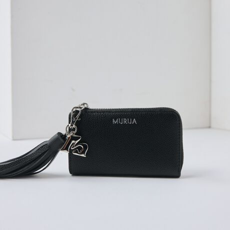 [^ԁFMR-W1323]sV[YtTASSEL / ^bZLYtɂAG̏_炩ȃVNV{gpVV[YB{̂Ɠfނgp^bZtiȃfUCB^bZɂMURUAMgp^tB^bZtVo[`[͎O\ŁA̕ɕtĂg\łBiȃfUCɍ킹ubNECgO[ElCr[3FWJBsitL[P[X̒łlCLt@Xi[͊J߂₷At@Xi[߂鎖ŃL[P[X݂̌}鎖oAobO̒ɂƎ[Ă\łBɂ̓X}[gL[̎[ɕ֗ȃL[OAL[z_[5AiKvȃJM͂̃L[P[X1ŊǗ\Bƕ֗ȃACeƂĐlCL[P[X͑؂ȕւ̑蕨ƂĂ߂̃ACełBsuhtMURUA / [Aw FEMININE MODE xubNƂN[ȃ}XLX^CBňX^CVGbgɏ炵tF~jvXƎ̃[hoghqɃLb`\Ǝvĉ錻㏗Ɍ[h[uāsXybNtJ@FLt@Xi[JdlFJ[h|Pbg~1 / L[z_[~5 / L[O~1wʎdlFt[|Pbg~1stitpBOX / ^bZt`[~1