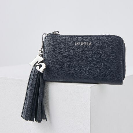 [^ԁFMR-W1323]sV[YtTASSEL / ^bZLYtɂAG̏_炩ȃVNV{gpVV[YB{̂Ɠfނgp^bZtiȃfUCB^bZɂMURUAMgp^tB^bZtVo[`[͎O\ŁA̕ɕtĂg\łBiȃfUCɍ킹ubNECgO[ElCr[3FWJBsitL[P[X̒łlCLt@Xi[͊J߂₷At@Xi[߂鎖ŃL[P[X݂̌}鎖oAobO̒ɂƎ[Ă\łBɂ̓X}[gL[̎[ɕ֗ȃL[OAL[z_[5AiKvȃJM͂̃L[P[X1ŊǗ\Bƕ֗ȃACeƂĐlCL[P[X͑؂ȕւ̑蕨ƂĂ߂̃ACełBsuhtMURUA / [Aw FEMININE MODE xubNƂN[ȃ}XLX^CBňX^CVGbgɏ炵tF~jvXƎ̃[hoghqɃLb`\Ǝvĉ錻㏗Ɍ[h[uāsXybNtJ@FLt@Xi[JdlFJ[h|Pbg~1 / L[z_[~5 / L[O~1wʎdlFt[|Pbg~1stitpBOX / ^bZt`[~1