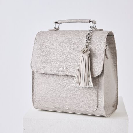 [^ԁFMR-B1327]sV[YtTASSEL / ^bZLYtɂAG̏_炩ȃVNV{gpVV[YB{̂Ɠfނgp^bZtiȃfUCB^bZɂMURUAMgp^tB^bZtVo[`[͎O\ŁA̕ɕtĂg\łBiȃfUCɍ킹ubNECgO[ElCr[3FWJBsitV_[Xgbv݂Ɉ3WAYłg~jbNo܂BXNGAfBe[̃~jbN̓K[[ȃR[fɍ킹鎖ŏ芴AgbhX^Cɍ킹ƗlXȃR[fBl[gɎ鎖\łB/ anout 3WAY01.nhobOV_[XgbvOŃnhobOɁBtȃR[fɍ킹ċZX^C̊B02.V_[obO1{̃V_[Xgbvgp鎖ŃV_[obOɁB}jbVX^CɎꂽfBe[B03.bNV_[Xgbv2{gpŃ~jbNƂāBƂ悳˔X^CBsuhtMURUA / [Aw FEMININE MODE xubNƂN[ȃ}XLX^CBňX^CVGbgɏ炵tF~jvXƎ̃[hoghqɃLb`\Ǝvĉ錻㏗Ɍ[h[uāsXybNtJ@F}OlbgzbNJOʎdlFt[|Pbg~1stitۑ / V_[~2 / ^bZt`[~1