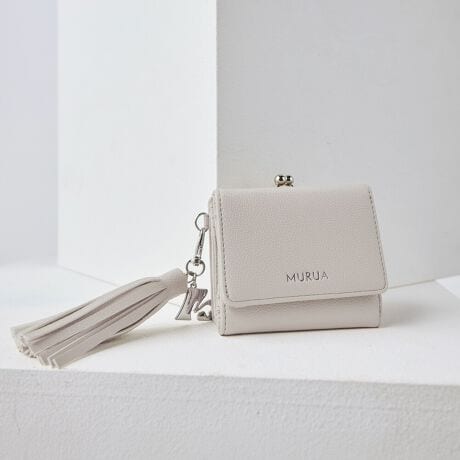 [^ԁFMR-W1322]sV[YtTASSEL / ^bZLYtɂAG̏_炩ȃVNV{gpVV[YB{̂Ɠfނgp^bZtiȃfUCB^bZɂMURUAMgp^tB^bZtVo[`[͎O\ŁA̕ɕtĂg\łBiȃfUCɍ킹ubNECgO[ElCr[3FWJBsit^т̂₷ŐlC̍~jzB߃obO̎ł[鎖o܂BKꕔ͌JŊJ߂₷AɎd؂鎖ł̏oyXBRpNgȃTCYȂɂ͏[̃J[h|PbgAiKvȃJ[h[ĂƂ\łBiȃfUCƋ@\̍ő؂ȕւ̑蕨ƂĂ߁BsuhtMURUA / [Aw FEMININE MODE xubNƂN[ȃ}XLX^CBňX^CVGbgɏ炵tF~jvXƎ̃[hoghqɃLb`\Ǝvĉ錻㏗Ɍ[h[uāsXybNtJ@FzbNJdlFJ[h|Pbg~8 / D~1 / K~1(t[|Pbg~1Cd؂肠)stitpBOX