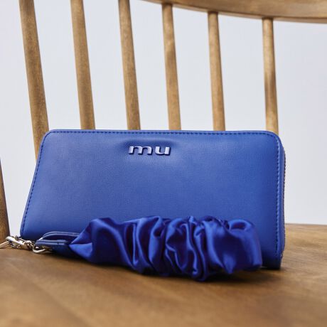 [^ԁFMR-W1331]sV[YtGATHER CHARM / MU[`[{[ՂȃMU[`[tVV[YBMU[`[͎O\ŁAeACeɍ킹MU[`[t܂BApłlĆhmuhS{̂ƓF̃^Ƃĕt鎖ŃVvɂ܂Ƃ߂V[YBsitz̒Œfgc̐lCւ郉Eht@Xi[zB傫Jł̏oꂪyXɁBDƂ͕ʂɃt[|Pbg鎖ŃV[gǗyɏodlɁB̊Ǘo钷z͂܂ȂĎEEEIH[̃J[h|PbgŕKvȃJ[h܂Ƃ߂Ď^Ԏ\łBMU[`[ɎʂłƂ̎̍z̎^тyXɁBlfUCƎg̗ǂłȕւ̑蕨ƂĂ߂łBsuhtMURUA / [Aw FEMININE MODE xubNƂN[ȃ}XLX^CBňX^CVGbgɏ炵tF~jvXƎ̃[hoghqɃLb`\Ǝvĉ錻㏗Ɍ[h[uāsXybNtJ@FEht@Xi[JdlFJ[h|Pbg~12 / t[|Pbg~2 / D~3 / K~1(d؂肠)wʎdlFt[|Pbg~1stitpBOX / MU[`[~1