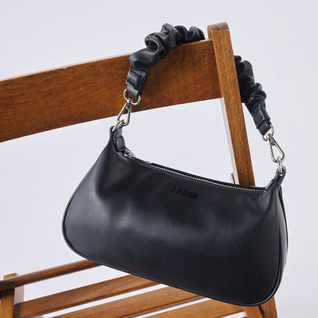 [^ԁFMR-B1334]sV[YtGATHER CHARM / MU[`[{[ՂȃMU[`[tVV[YBMU[`[͎O\ŁAeACeɍ킹MU[`[t܂BApłlĆhmuhS{̂ƓF̃^Ƃĕt鎖ŃVvɂ܂Ƃ߂V[YBsitig͂AƂp[eBȂǂł2WAY~jV_[obOBMU[nhƃI[\hbNXȃtFCNU[V_[2ނt܂BMU[nhɂ΁AR[fBl[gCɉ؂₩ȃX^CɁBtFCNU[V_[ɂăMU[nh𐂂炵ĂR[f̃ANZgɂȂĂ܂BRpNgȃTCYȂÃfBe[ɂ鎖ŃX}[gtH~jzȂǂoɕKvȕ[鎖\BfUCłȂA[͂ACełBsuhtMURUA / [Aw FEMININE MODE xubNƂN[ȃ}XLX^CBňX^CVGbgɏ炵tF~jvXƎ̃[hoghqɃLb`\Ǝvĉ錻㏗Ɍ[h[uāsXybNtJ@Ft@Xi[JdlFt@Xi[|Pbg~1 / t[|Pbg~2wʎdlFt@Xi[|Pbg~1stitۑ / V_[~1 / nh~1