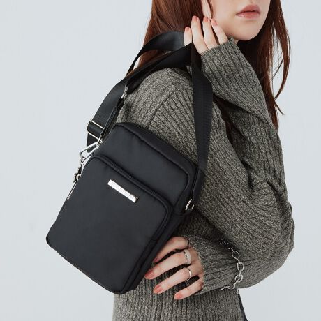 [^ԁFMR-B1381]sV[YtCASUAL / JWAfC[łg₷悤AcCfނgpVV[YH{cCfނgp鎖ŏJyGhł܂ql̂}}ɂ߂̃V[YJWAɂǂȃX^Cɂ}b`悤ɃubN1F̓WJłsitłgɒĂȂ^e^̃RpNgȃV_[obOBƂo◷sȂǂo̍ۂ̃TuobOƂĂ􂵂Ă܂BcCgpĂ̂ŁAe[}p[Nł劈ԈႢȂ̃ACeB{̂̃JWAȃfUCɍvXׁAOʂMURUÃS^tĂ܂BsuhtMURUA / [Aw FEMININE MODE xubNƂN[ȃ}XLX^CBňX^CVGbgɏ炵tF~jvXƎ̃[hoghqɃLb`\Ǝvĉ錻㏗Ɍ[h[uāsXybNtJ@Ft@Xi[JdlFt[|Pbg~1OʎdlFt@Xi[|Pbg~1wʎdlFt[|Pbg~1stit`[tJri